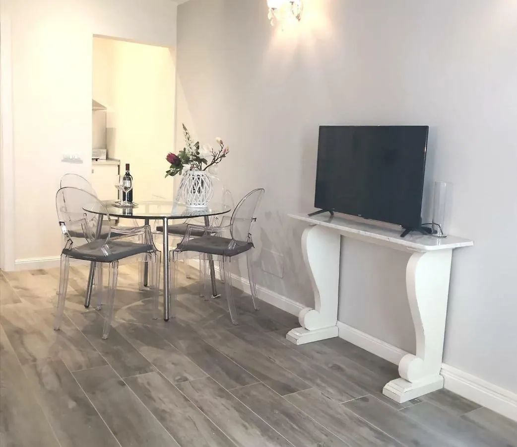 Apartment Appartamento Laura Florence